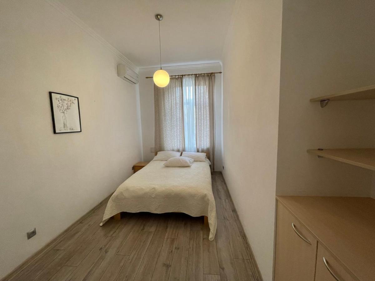 Amazing Passage Apartments Kiev Esterno foto